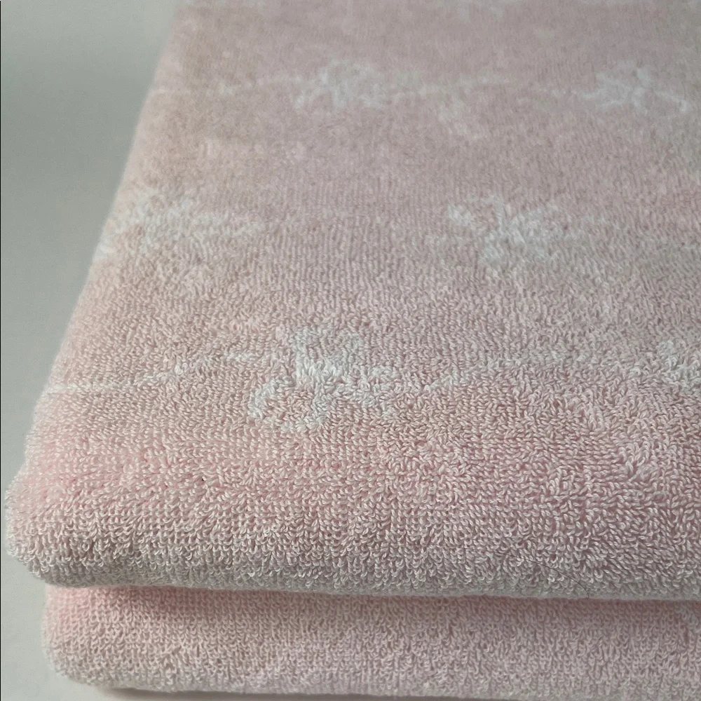 Cupcakes and Cashmere Bath Towels Pink with White Bows Soft Cotton Set of 2 NEW